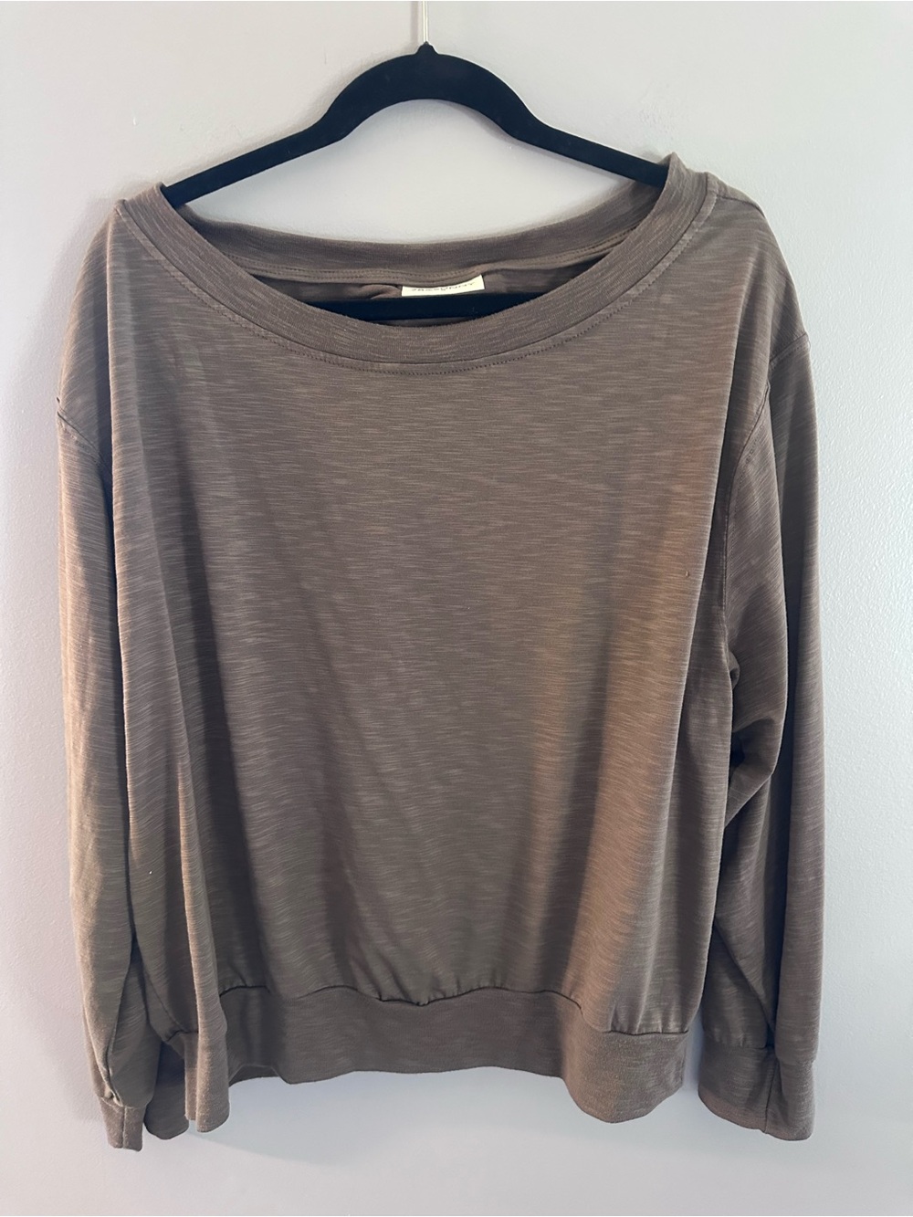 Off-the-Shoulder Cozy Women's Sweater in Taupe